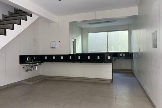 Sala de casa para alugar com 7 quartos, 720m² em Santa Lúcia, Belo Horizonte
