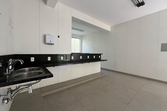 Cozinha de casa para alugar com 7 quartos, 720m² em Santa Lúcia, Belo Horizonte