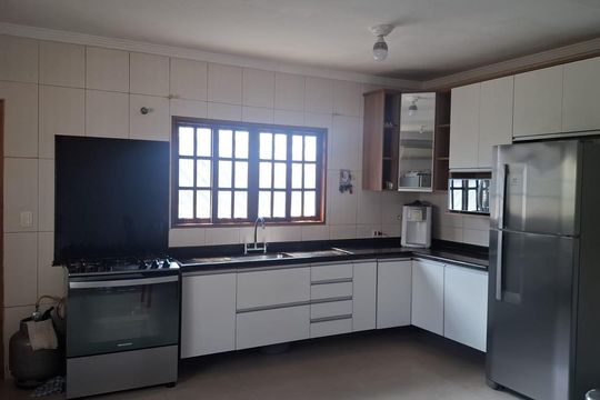 Cozinha de casa para alugar com 2 quartos, 1000m² em Vila Cristina, Ferraz de Vasconcelos