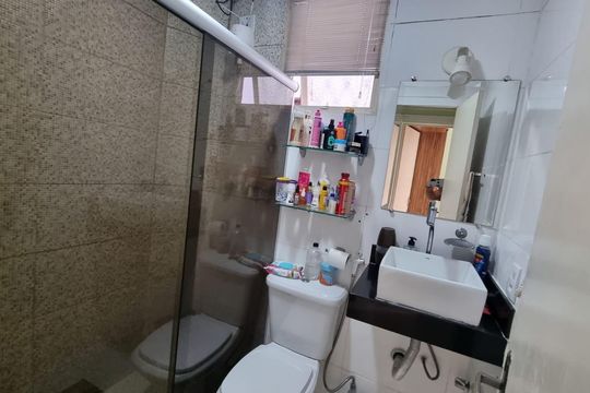 Banheiro de apartamento à venda com 3 quartos, 55m² em Sagrada Família, Belo Horizonte