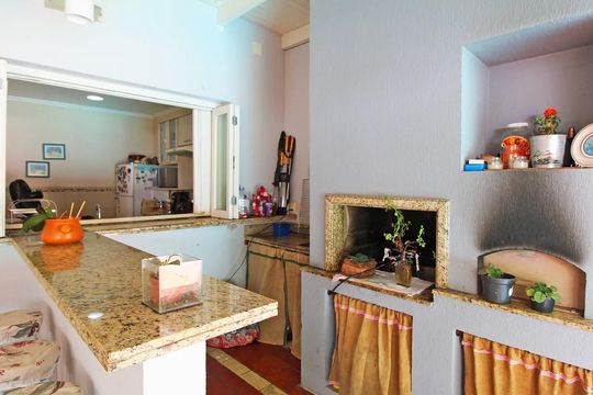 Casa à venda com 4 quartos, 242m² em Partenon, Porto Alegre