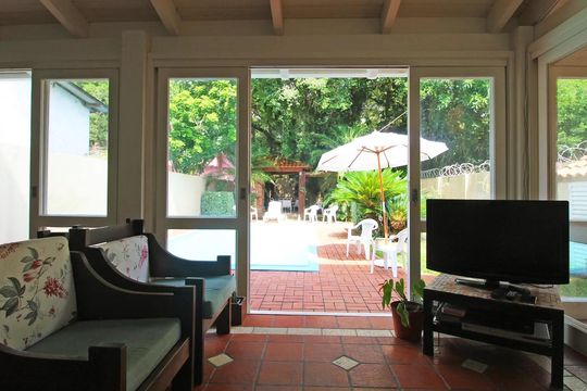 Casa à venda com 4 quartos, 242m² em Partenon, Porto Alegre