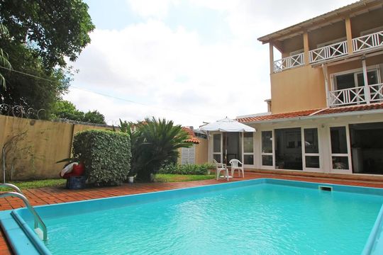 Casa à venda com 4 quartos, 242m² em Partenon, Porto Alegre