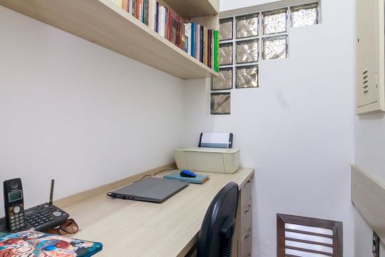 Escritório de casa à venda com 3 quartos, 226m² em Jardim Casablanca, São Paulo