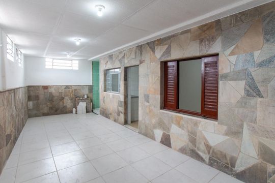 Casa para alugar com 2 quartos, 200m² em Parque Novo Mundo, São Paulo