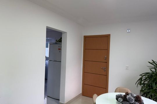 Sala de apartamento à venda com 3 quartos, 77m² em Sagrada Família, Belo Horizonte