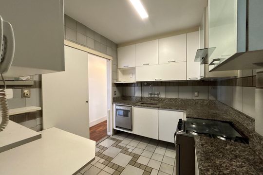 Cozinha de apartamento à venda com 3 quartos, 134m² em Lagoa, Rio de Janeiro