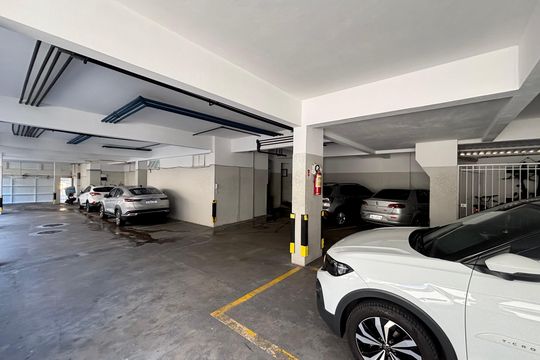 Garagem de apartamento à venda com 3 quartos, 134m² em Lagoa, Rio de Janeiro