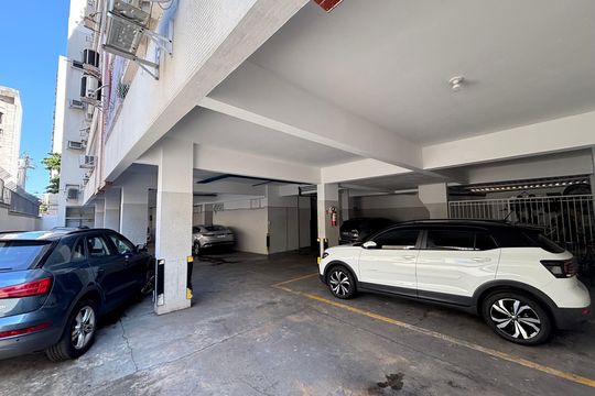 Garagem de apartamento à venda com 3 quartos, 134m² em Lagoa, Rio de Janeiro