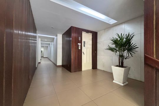 Portaria de apartamento à venda com 3 quartos, 134m² em Lagoa, Rio de Janeiro