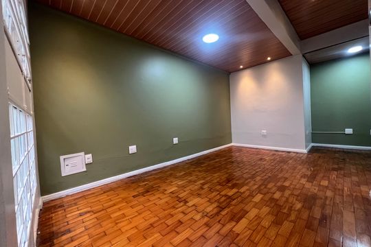 Sala de casa para alugar com 2 quartos, 100m² em Santo Antônio, Belo Horizonte