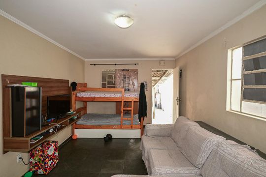 Sala da Casa 1 de casa à venda com 6 quartos, 250m² em Parque Arariba, São Paulo