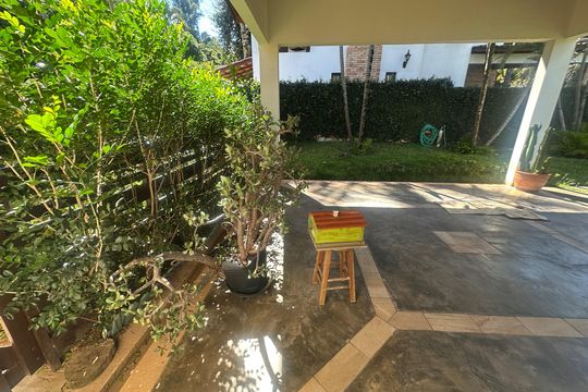 Garagem de casa de condomínio para alugar com 1 quarto, 150m² em Nova Higienópolis, Barueri