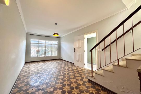 Casa à venda com 3 quartos, 120m² em Parque Jabaquara, São Paulo