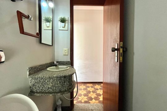 Lavabo de casa à venda com 3 quartos, 120m² em Parque Jabaquara, São Paulo