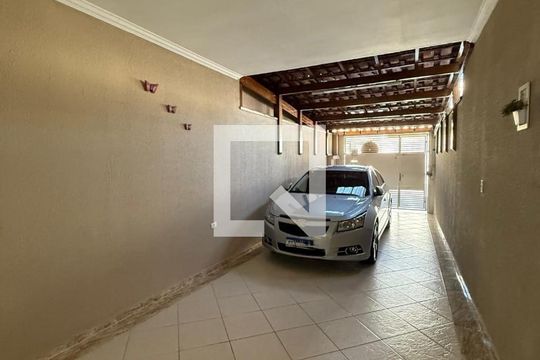 Garagem de casa à venda com 3 quartos, 112m² em Vila Alpina, São Paulo