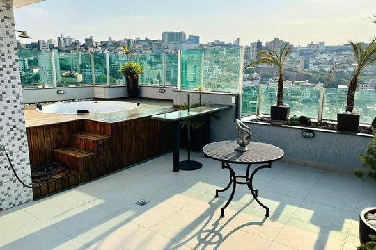 Apartamento à venda com 3 quartos, 200m² em Santa Lúcia, Belo Horizonte