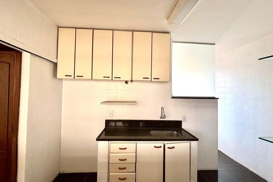 Cozinha de apartamento à venda com 2 quartos, 200m² em Santa Lúcia, Belo Horizonte
