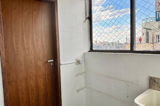 Cozinha de apartamento à venda com 2 quartos, 200m² em Santa Lúcia, Belo Horizonte