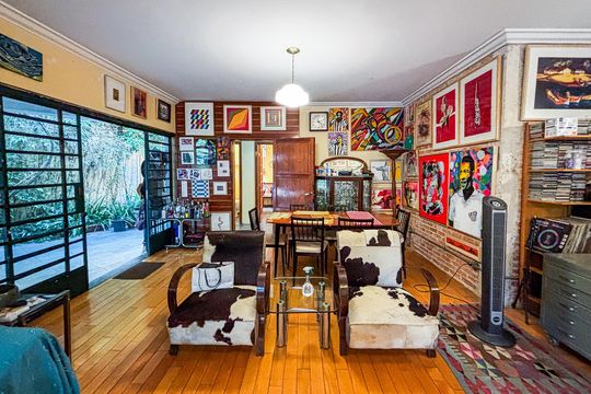 Casa à venda com 3 quartos, 200m² em Jardim das Bandeiras, São Paulo