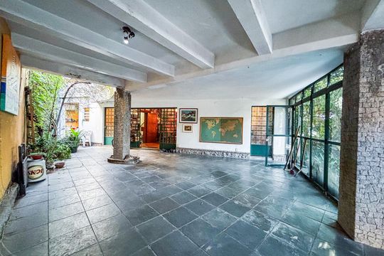Casa à venda com 3 quartos, 200m² em Jardim das Bandeiras, São Paulo