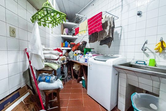 Casa à venda com 3 quartos, 200m² em Jardim das Bandeiras, São Paulo