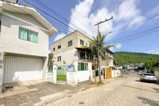 Vista da Rua de apartamento para alugar com 1 quarto, 140m² em Ingleses do Rio Vermelho, Florianópolis