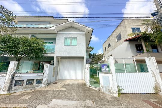Fachada de apartamento para alugar com 1 quarto, 140m² em Ingleses do Rio Vermelho, Florianópolis
