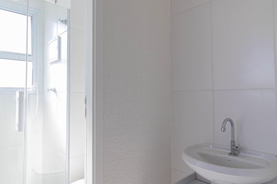 Banheiro de apartamento à venda com 2 quartos, 38m² em Jardim Maringa, São Paulo