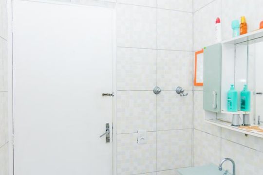 Banheiro Social de casa para alugar com 2 quartos, 100m² em Parque Jurema, Guarulhos