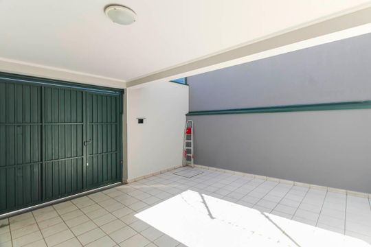 Garagem de casa para alugar com 3 quartos, 100m² em Vila Prudente, São Paulo