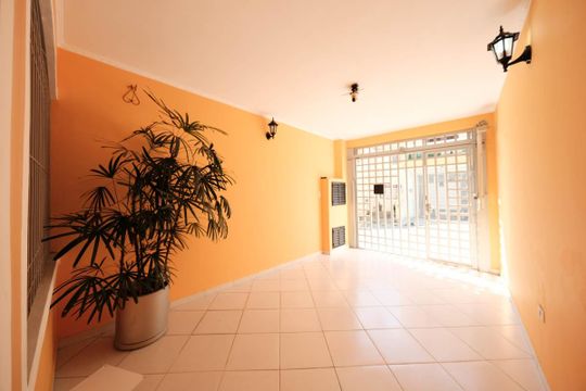 Garagem de casa à venda com 2 quartos, 100m² em Parque Savoi City, São Paulo