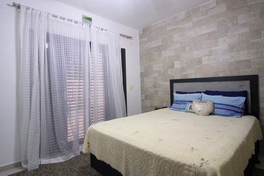Casa à venda com 2 quartos, 230m² em Vila Graciosa, São Paulo