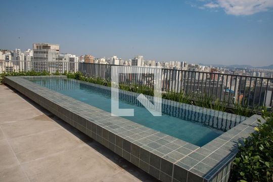 Área Externa - Piscina  de apartamento para alugar com 1 quarto, 17m² em Perdizes, São Paulo