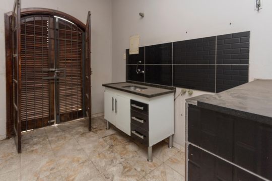 Cozinha 2 de casa à venda com 4 quartos, 125m² em Socorro, São Paulo