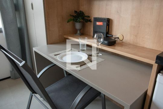 Sala de apartamento para alugar com 1 quarto, 17m² em Perdizes, São Paulo