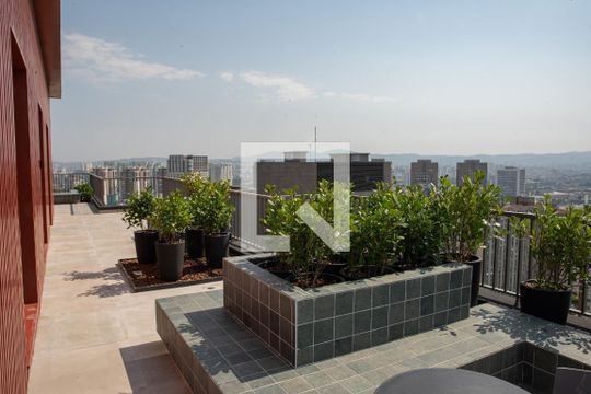 Área Externa - Vista  de apartamento para alugar com 1 quarto, 17m² em Perdizes, São Paulo