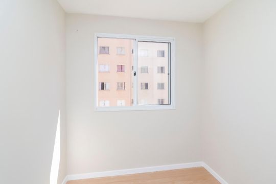 Quarto 2 de apartamento para alugar com 2 quartos, 40m² em Itaquera, São Paulo