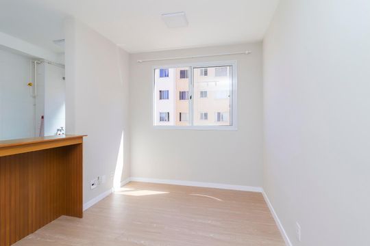 Sala de apartamento para alugar com 2 quartos, 40m² em Itaquera, São Paulo