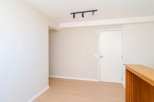 Sala de apartamento para alugar com 2 quartos, 40m² em Itaquera, São Paulo