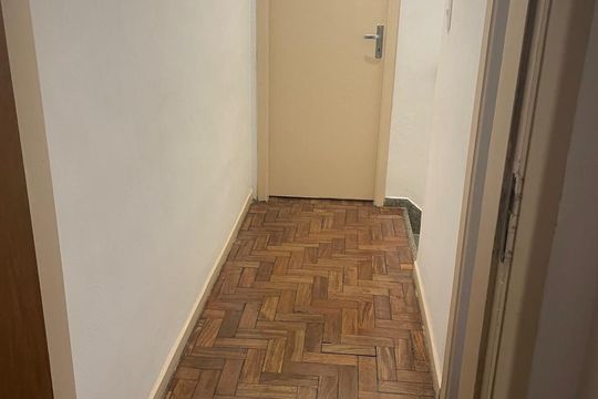 Corredor de casa à venda com 2 quartos, 110m² em Vila das Belezas, São Paulo