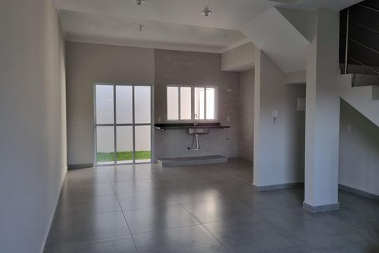 Casa de Condomínio para alugar com 3 quartos, 95m² em Parque dos Pomares, Campinas