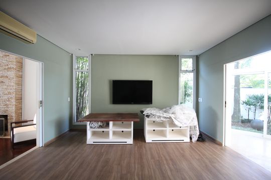 Casa para alugar com 6 quartos, 700m² em Jardim Guedala, São Paulo