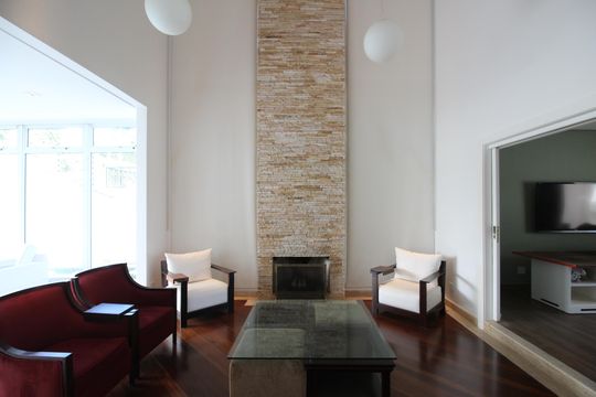 Sala 1 de casa para alugar com 6 quartos, 700m² em Jardim Guedala, São Paulo