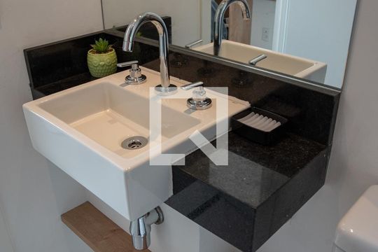 Banheiro de apartamento para alugar com 2 quartos, 40m² em Perdizes, São Paulo