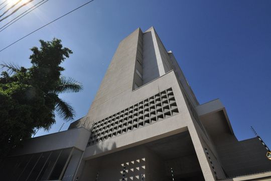 Fachada de apartamento para alugar com 2 quartos, 42m² em Vila Santa Terezinha (zona Norte), São Paulo