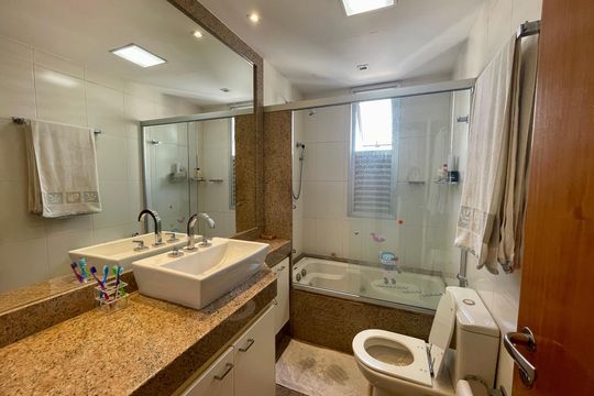 Apartamento à venda com 4 quartos, 156m² em Santo Agostinho, Belo Horizonte