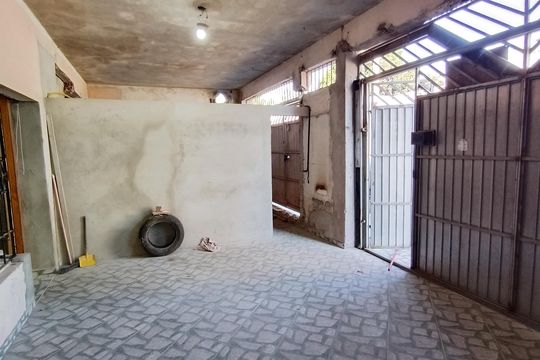Garagem  de casa para alugar com 3 quartos, 250m² em Parque Residencial Marengo, Suzano