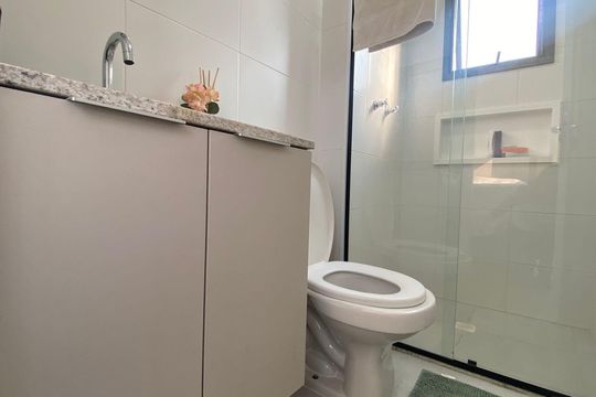 Banheiro da Suíte 2 de apartamento para alugar com 2 quartos, 64m² em Centro, Osasco