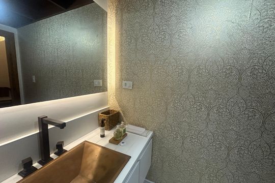 Lavabo de casa de condomínio para alugar com 5 quartos, 400m² em Jardim Parnaiba, Barueri